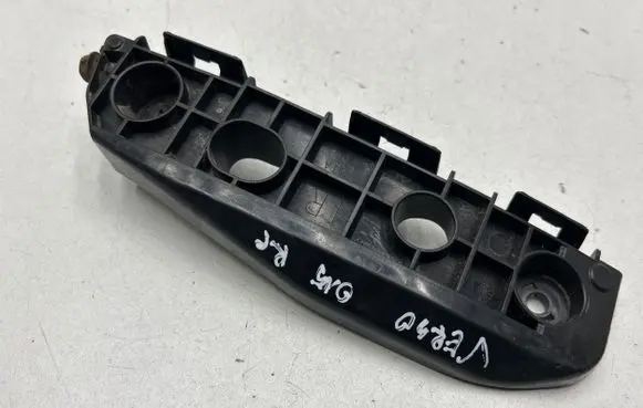 Toyota Verso Front bumper mounting bracket 25350F020