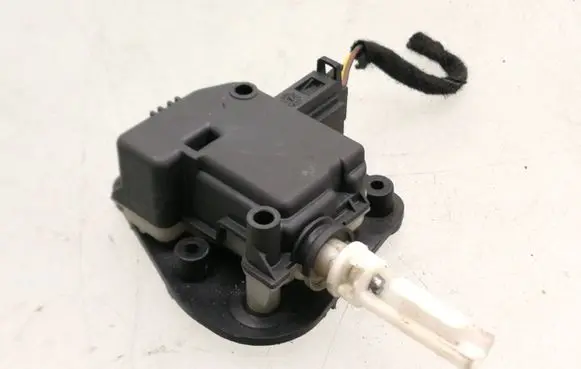 Audi A3 S3 8P Tailgate boot lock/latch motor 8E9827833