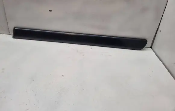 Mercedes-Benz ML W163 Rear door trim (molding) 1636900362