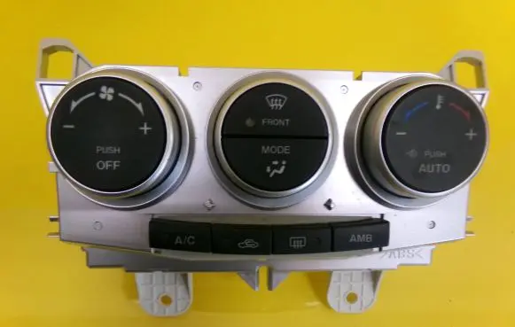 Mazda 5 Climate control unit K1900CC30