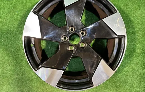 Volvo EX30 R19 alloy rim 