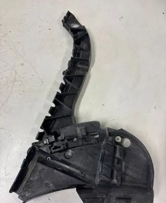Volvo XC70 Rear bumper mounting bracket 30678703