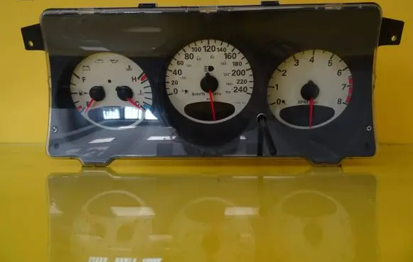 Chrysler PT Cruiser Speedometer (instrument cluster) 04671535AJ