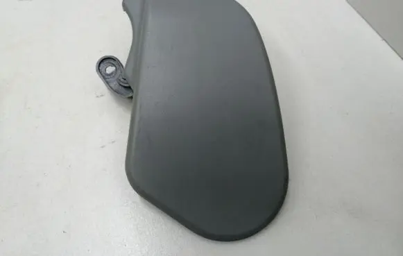 BMW 3 E46 Front driver seat rail trim 82553572