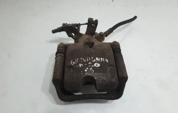 Opel Insignia A Rear brake caliper