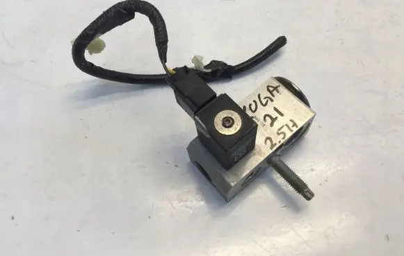 Air conditioning (A/C) expansion valve