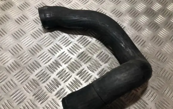 Audi A6 S6 C5 4B Intercooler hose/pipe 4b0145746