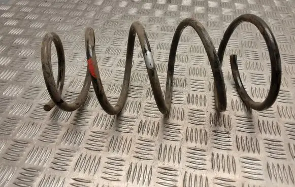 Toyota Previa (XR30, XR40) II Front coil spring