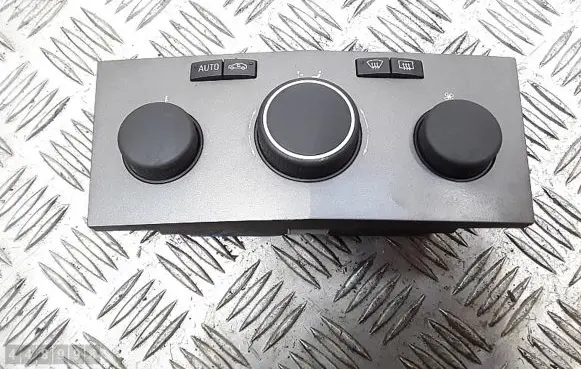 Opel Zafira B Climate control unit
