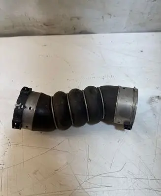BMW 7 G11 G12 Intercooler hose/pipe 11618571024
