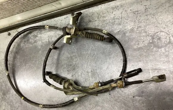 Toyota Corolla E120 E130 Gear shift cable linkage 