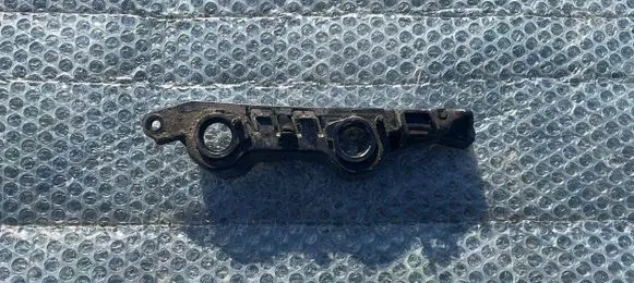 Audi A6 S6 C8 4K Headlight/headlamp mounting bracket 4k0207283