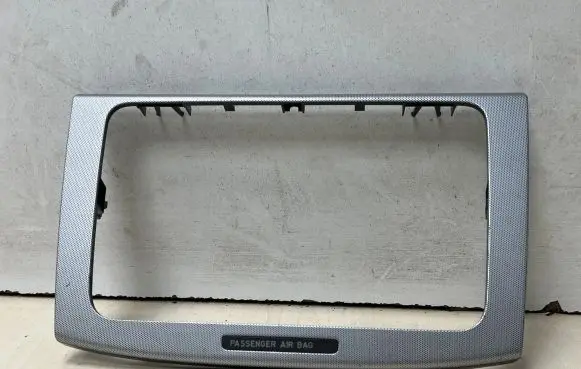 Volkswagen PASSAT B6 Radio/GPS head unit trim 3C0858069M