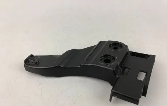 Rear bumper mounting bracket