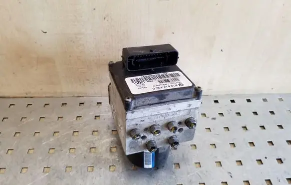 Volkswagen PASSAT B6 ABS Pump 3C0614109C 16431601 16431501C