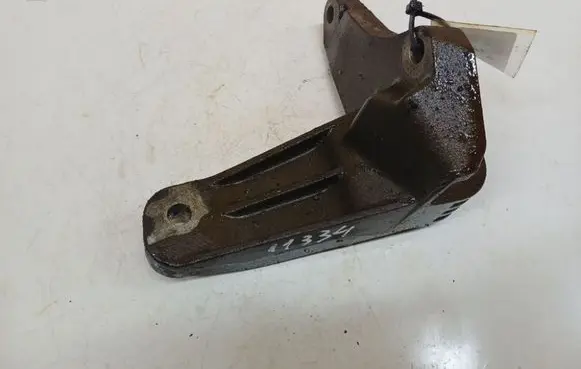 Ford S-MAX Engine mounting bracket