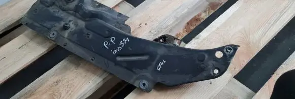 Audi A7 S7 4G Fender mounting bracket