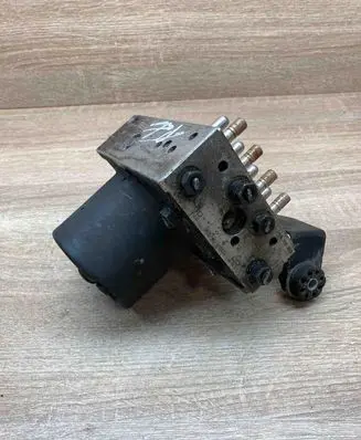 BMW 5 E39 ABS Pump 6750383 0265223001
