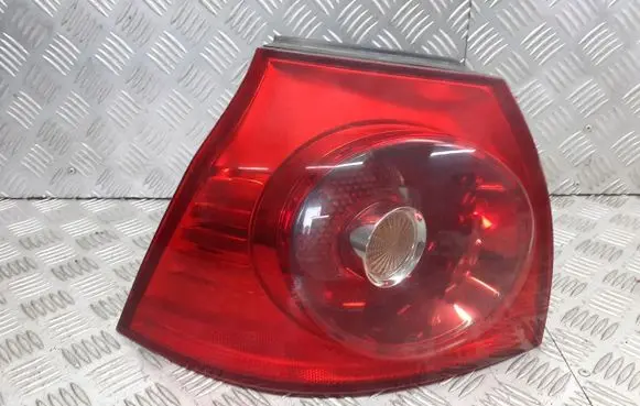 Volkswagen Golf V Number plate light
