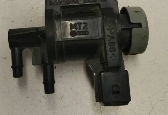 Seat Leon (1M) Vacuum valve 1J0906283A