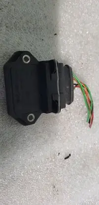 Audi 100 200 5000 C3 Ignition amplifier control unit 211905351D