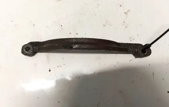 Peugeot 206 Engine mounting bracket 