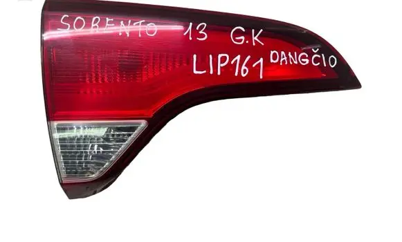 Tailgate rear/tail lights