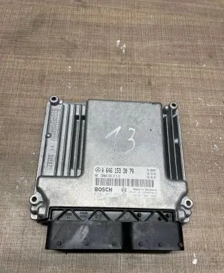 Mercedes-Benz E W211 Engine control unit/module A6461533079 1039S03614 0281011162