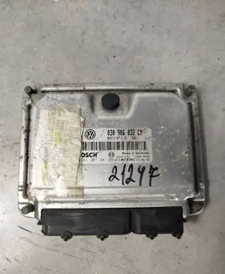 Volkswagen Polo Engine control unit/module 030906032cm 0261207207