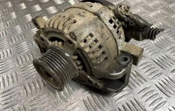 Toyota Corolla Verso AR10 Generator/alternator