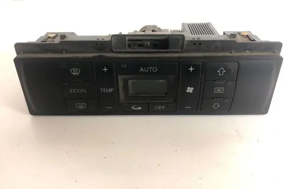Audi A4 S4 B5 8D Climate control unit 8D0820043M