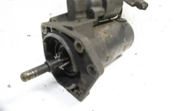 Volkswagen Golf III Starter motor 036911023Q
