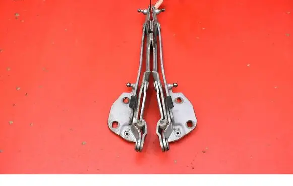 Audi A8 S8 D2 4D Tailgate/trunk/boot hinge 