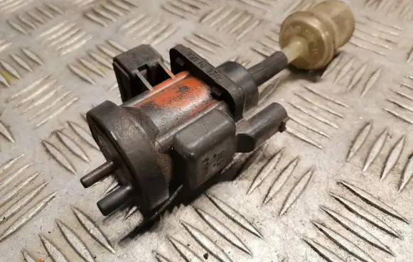 Mercedes-Benz ML W163 Turbo solenoid valve 0005450427