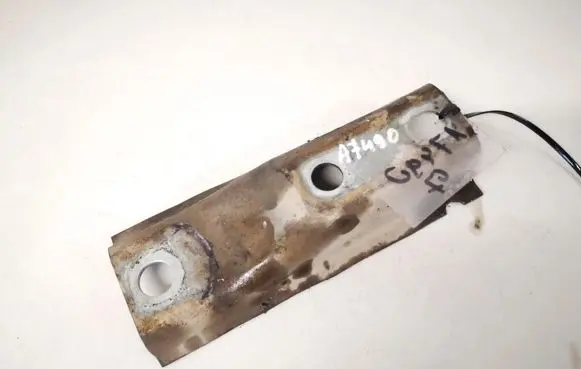 Peugeot 407 Engine mounting bracket