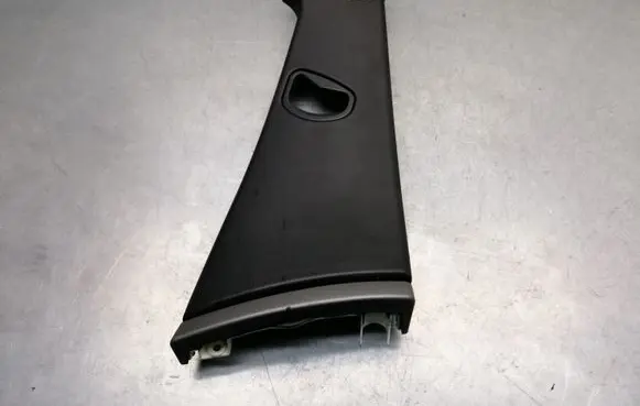 BMW 7 E65 E66 (B) pillar trim (top) 437001979