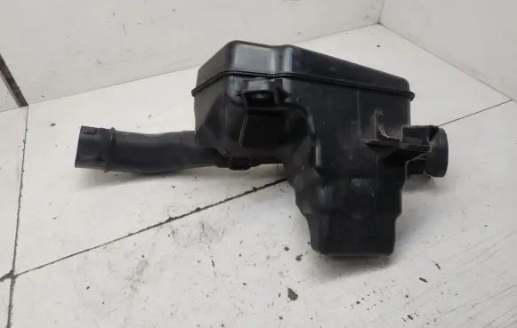 Toyota Prius (XW30) Intake resonator 1789337040
