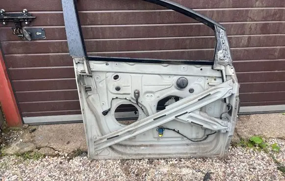 Volkswagen Golf Plus Front door