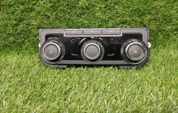 Volkswagen PASSAT CC Climate control unit 3C8907336N 5HB00975117