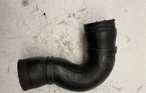 Volkswagen Golf IV Intercooler hose/pipe