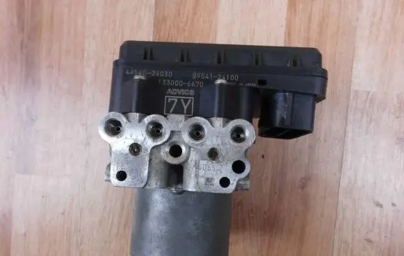 Lexus RC ABS Pump 4454024030 8954124100 1330006670