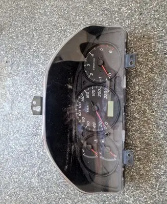 Mazda Premacy Speedometer (instrument cluster)