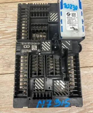 BMW 7 G11 G12 Fuse module 8713128 P00127006AD