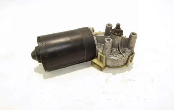 Seat Toledo I (1L) Wiper motor 9390332376