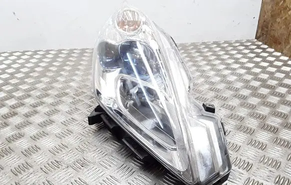 Nissan Leaf I (ZE0) Headlight/headlamp 260103NA3C