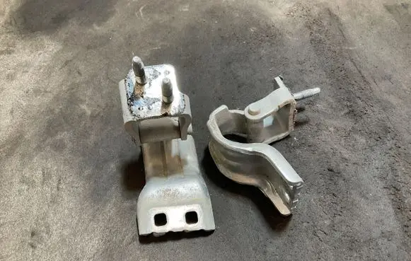 Volkswagen PASSAT B7 Tailgate/trunk/boot hinge 3C9827302D