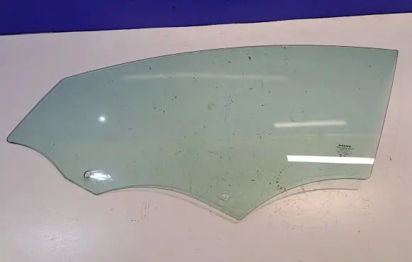Volvo S60 Front door window glass four-door 31385410 30799037