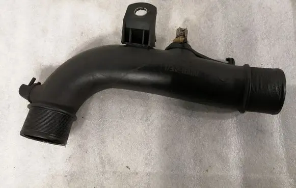 Toyota Corolla Verso AR10 Intercooler hose/pipe 173620R010