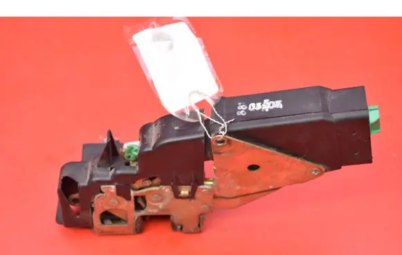 Volvo S40, V40 Front door lock