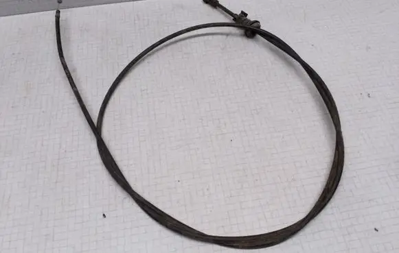 Volkswagen Golf IV Engine bonnet/hood lock release cable 